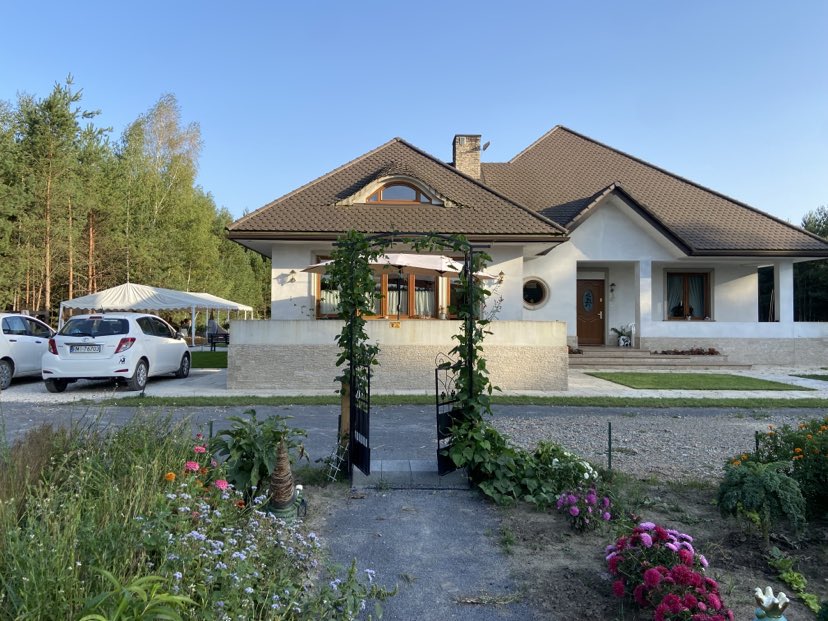 Gospodarstwo w malej leśnej osadzie Kruszyna.